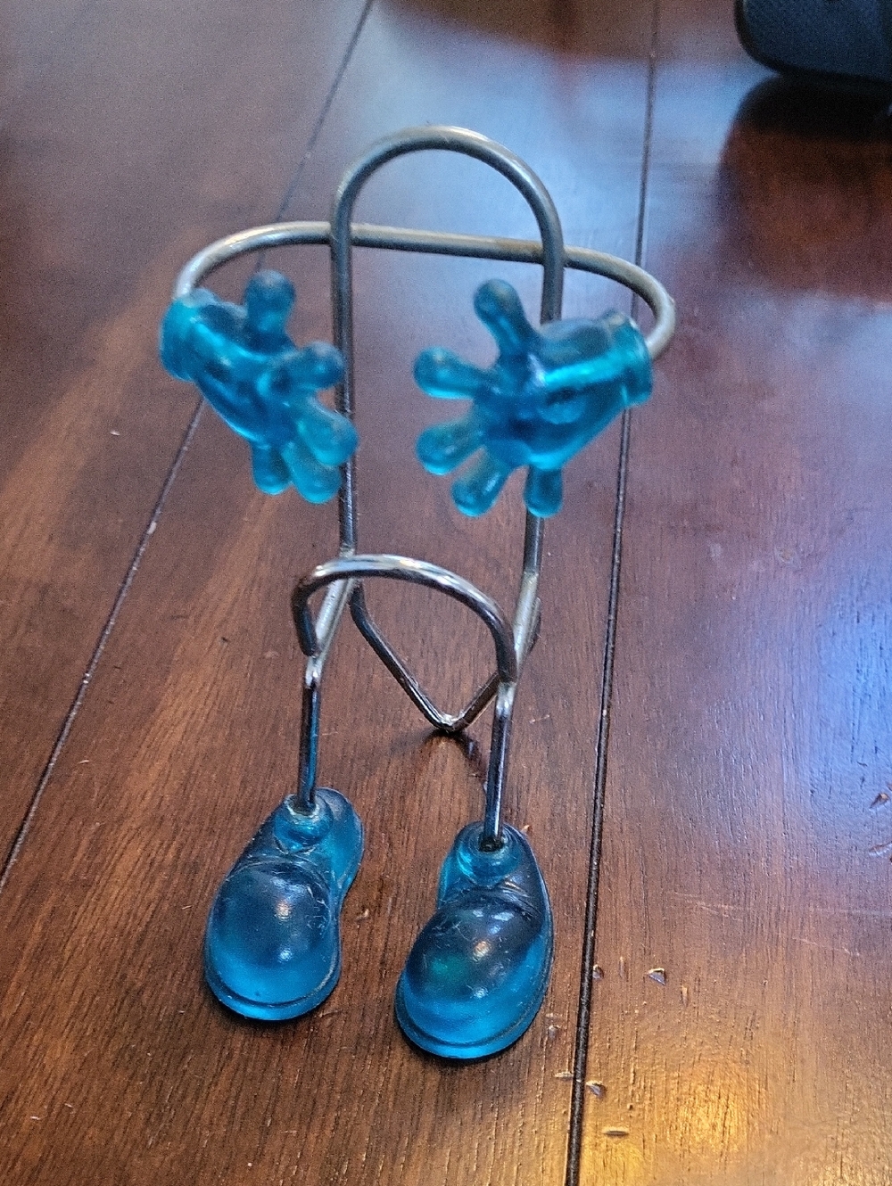 Blue Decorative Wire Photo Holder with Shoe Base